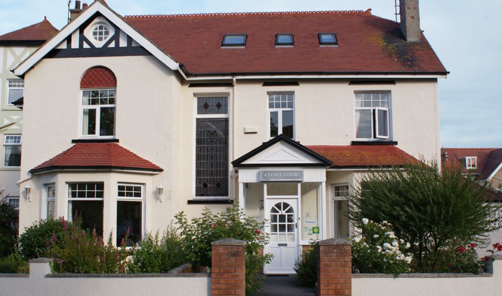 Cleave Court 3* Llandudno
