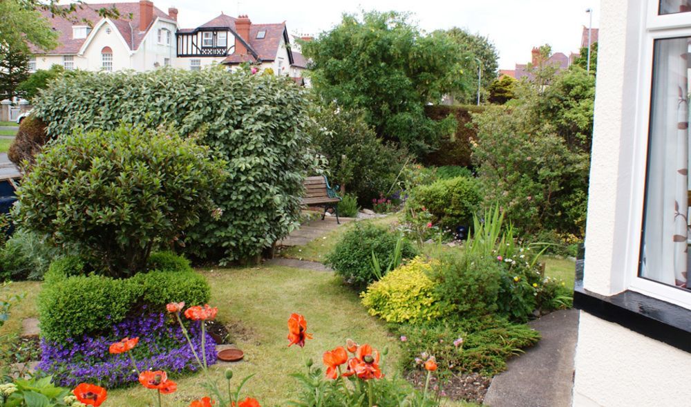Cleave Court 3* Llandudno
