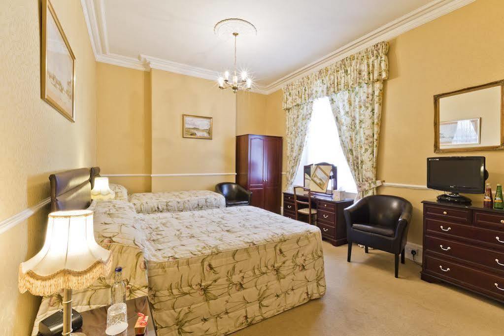 Guest house Bryn Derwen With Private Car Park Llandudno