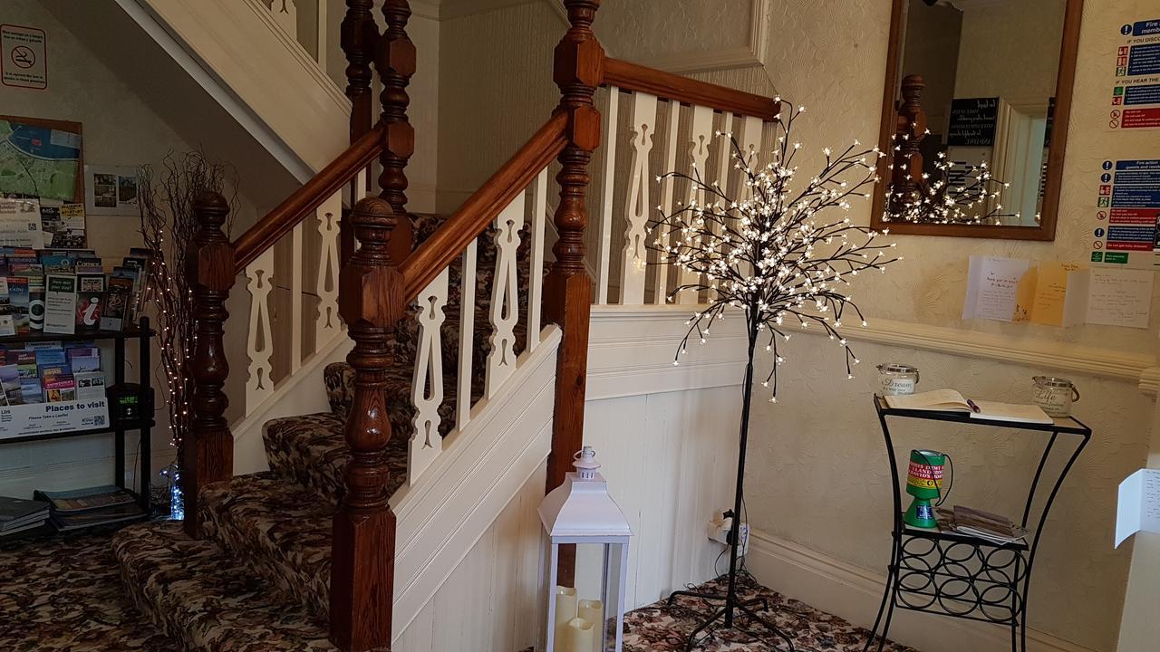 Agar House