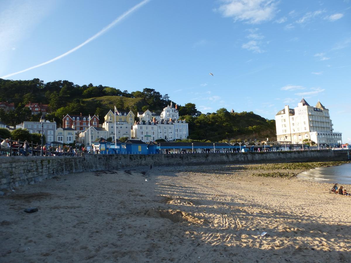 The Kenmore Guest house Llandudno