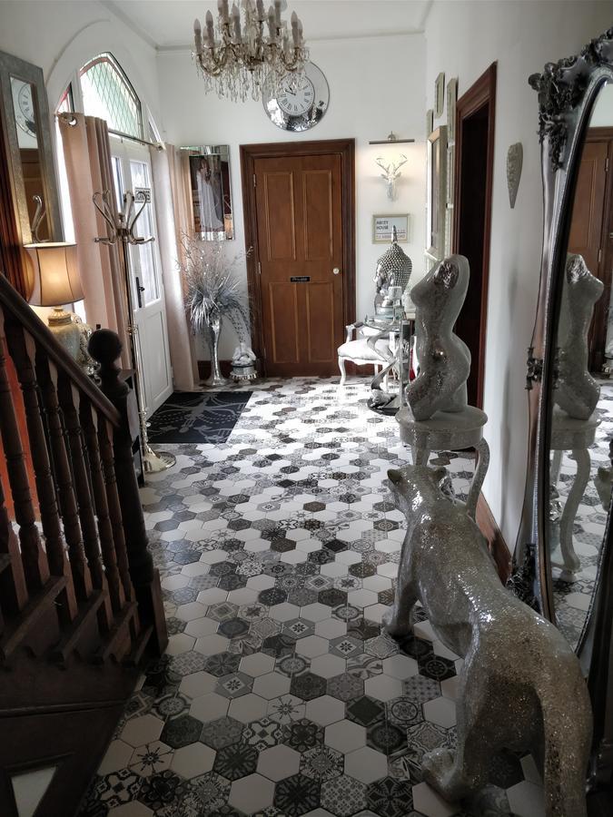 Abbey House 5*