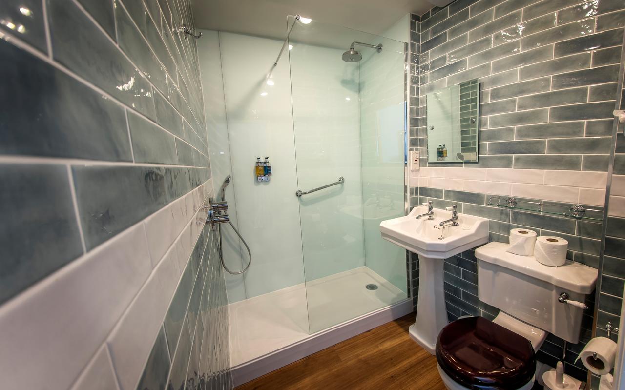Dunoon Hotel 4*