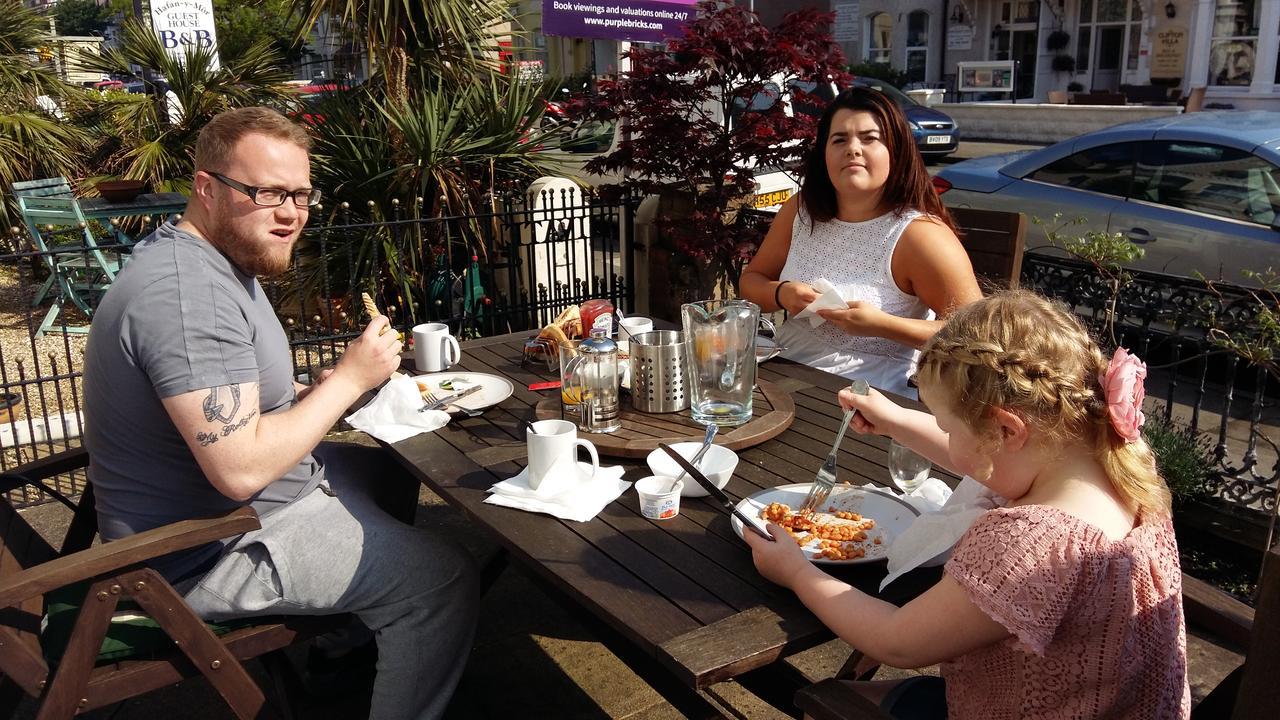 The Merrydale Guest house Llandudno