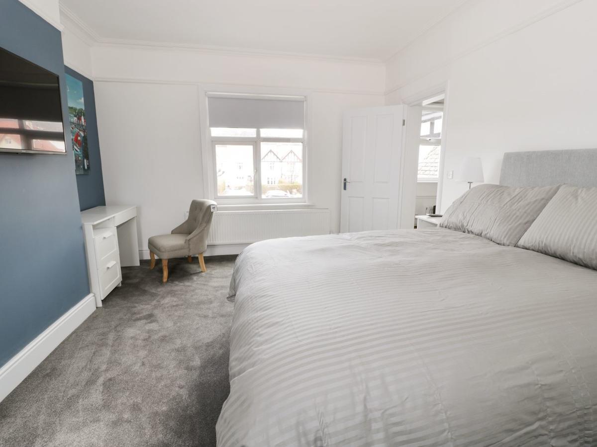 51 Trinity Avenue Holiday home Llandudno