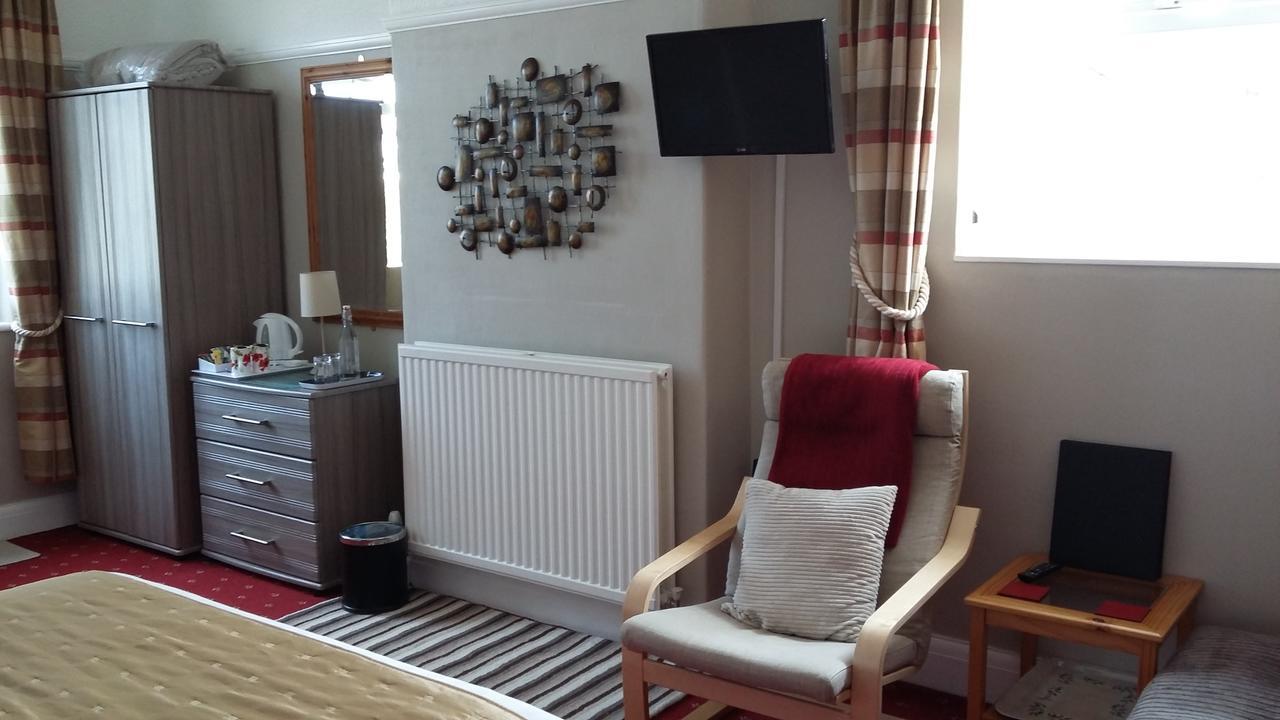 Guest house Cleave Court 3*