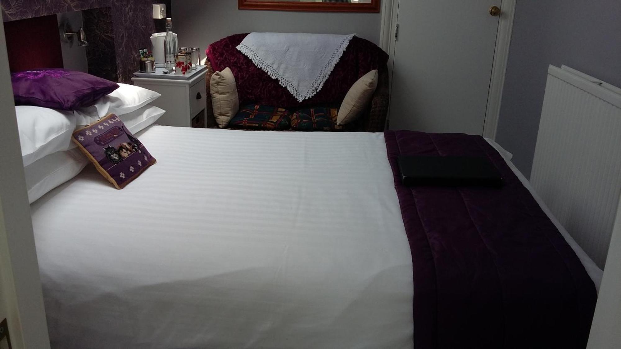 Guest house Cleave Court