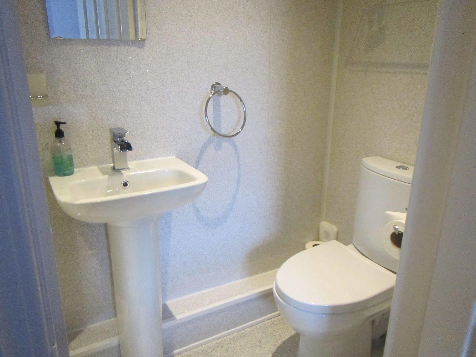 Glascoed Guest house