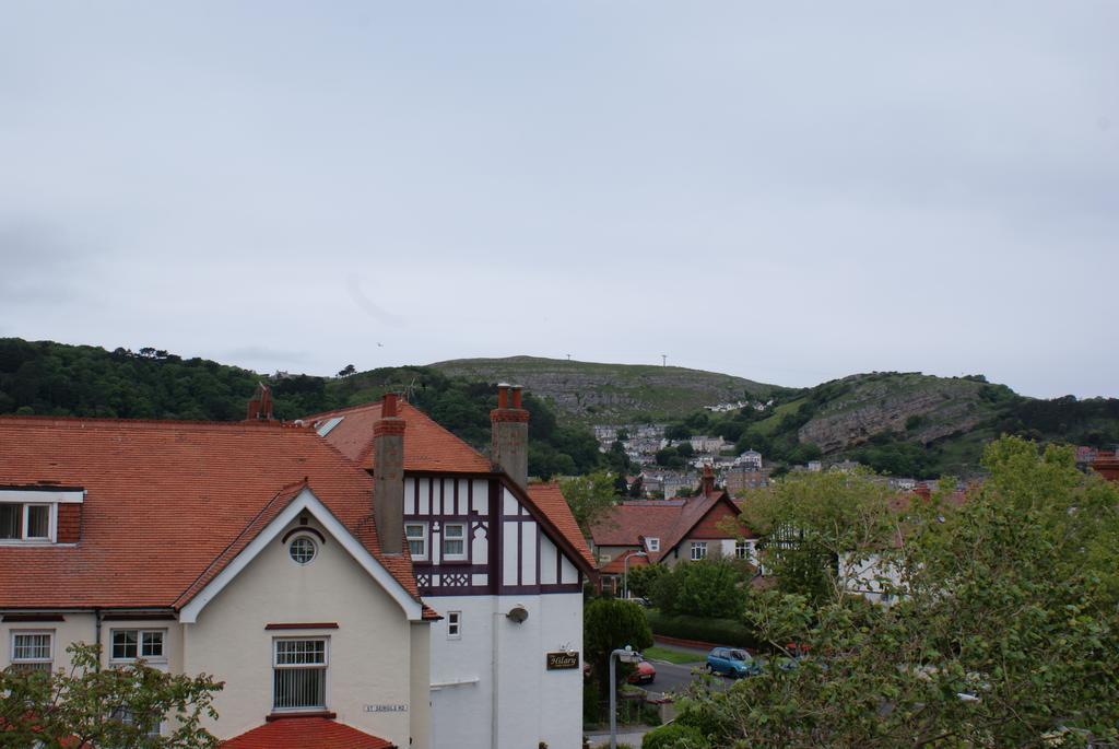 Cleave Court Guest house 3*
