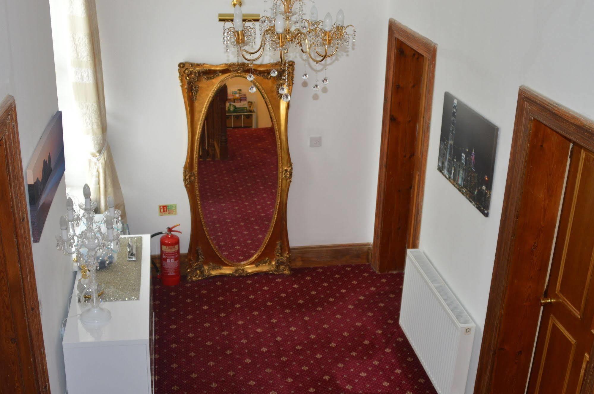 Abbey House 5*