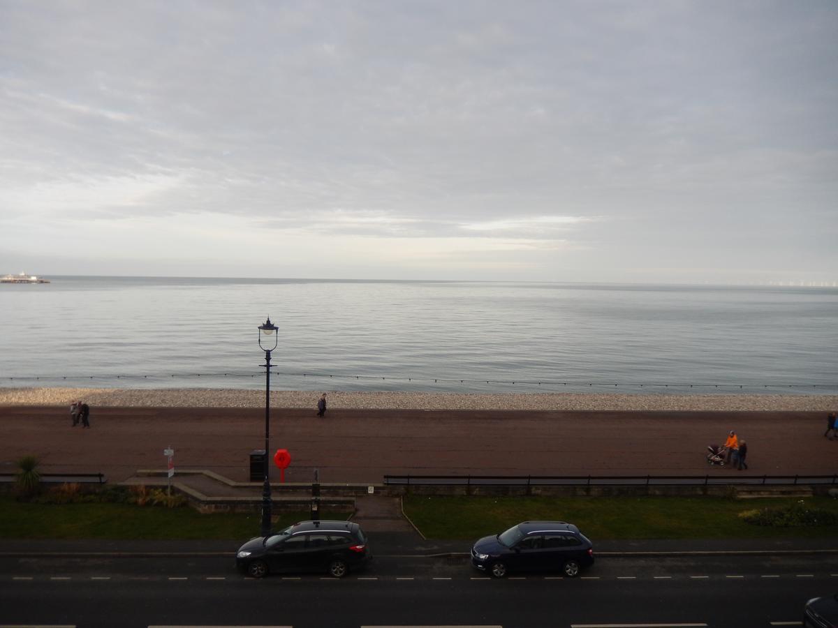 The Oasis 4* Llandudno