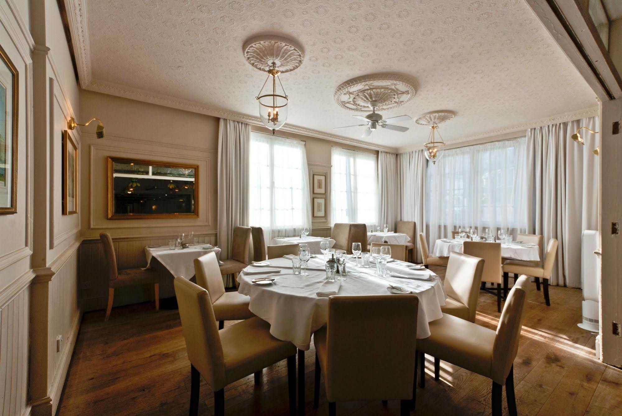 Hotel The Empire & 4*