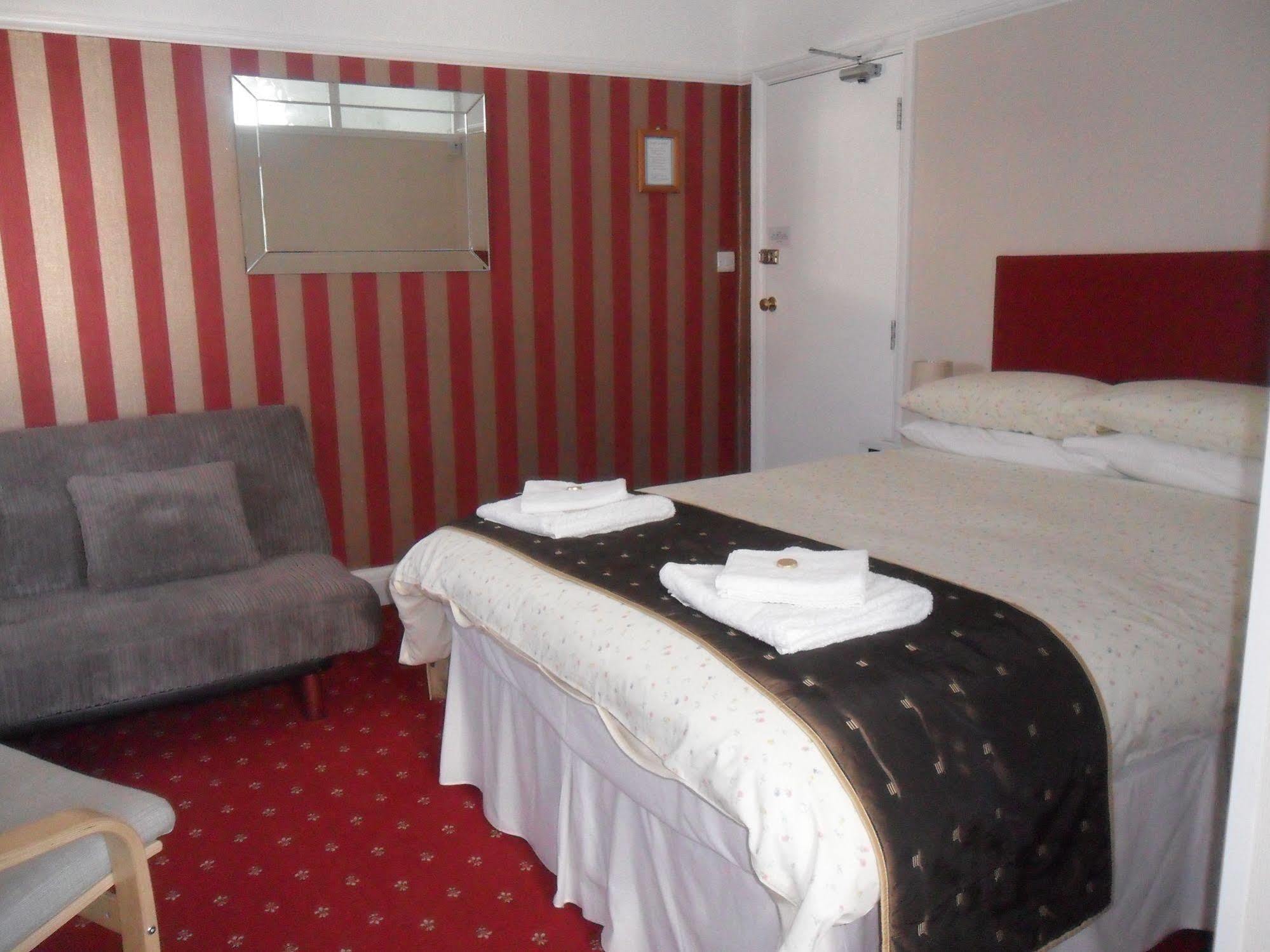Cleave Court Guest house Llandudno