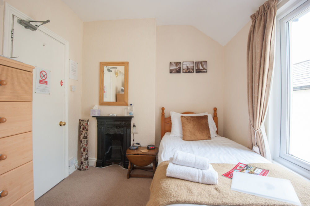 Glascoed Guest house