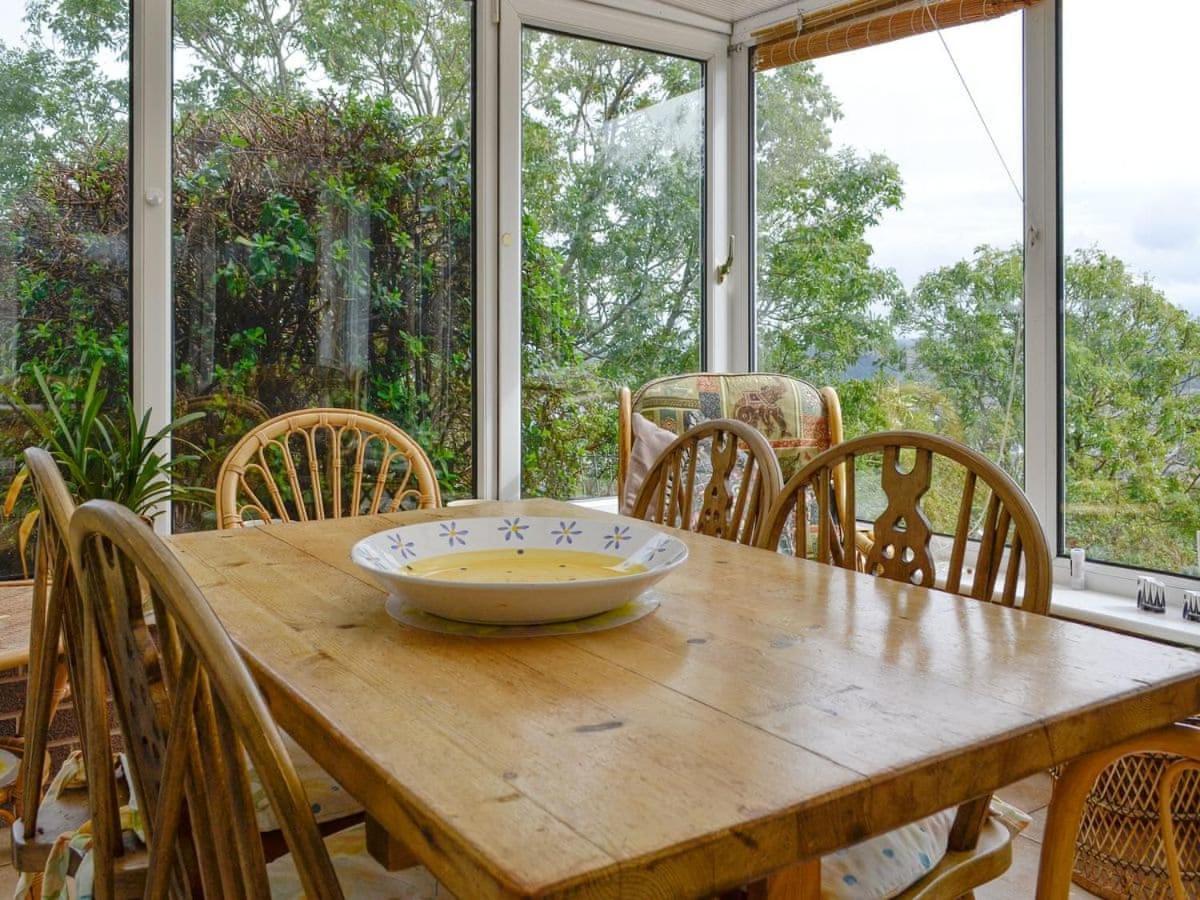 Holiday home Raven's *