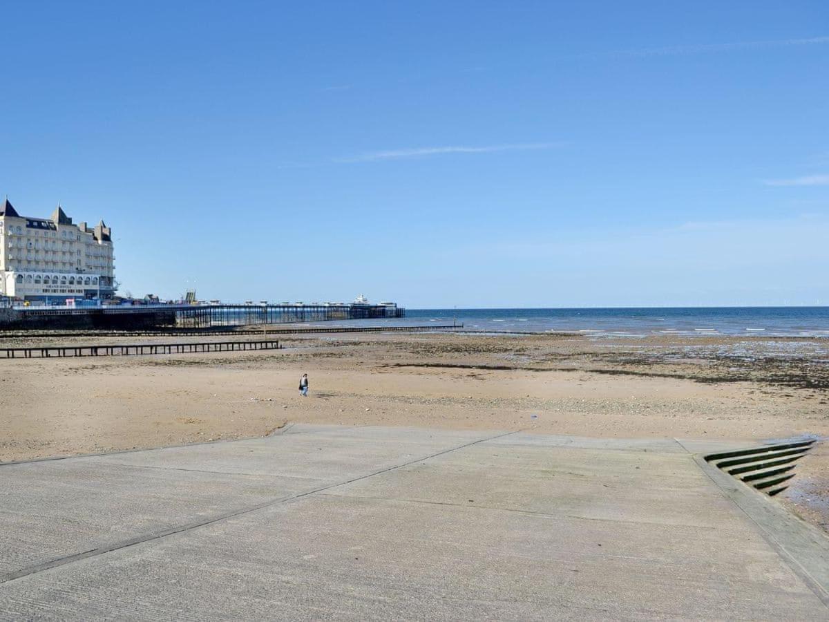 Raven's Llandudno