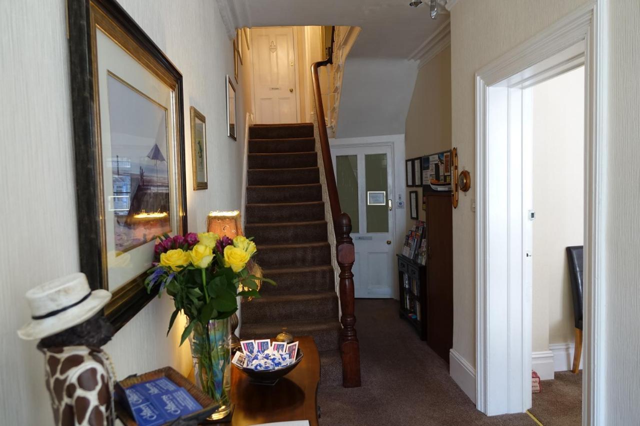 Chilterns Guest house 3*