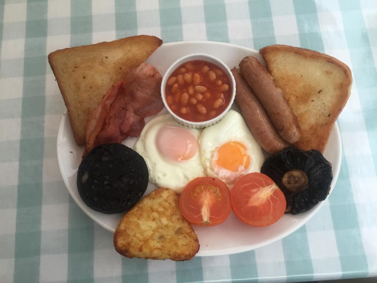 Ashbrook Bed And Breakfast Llandudno