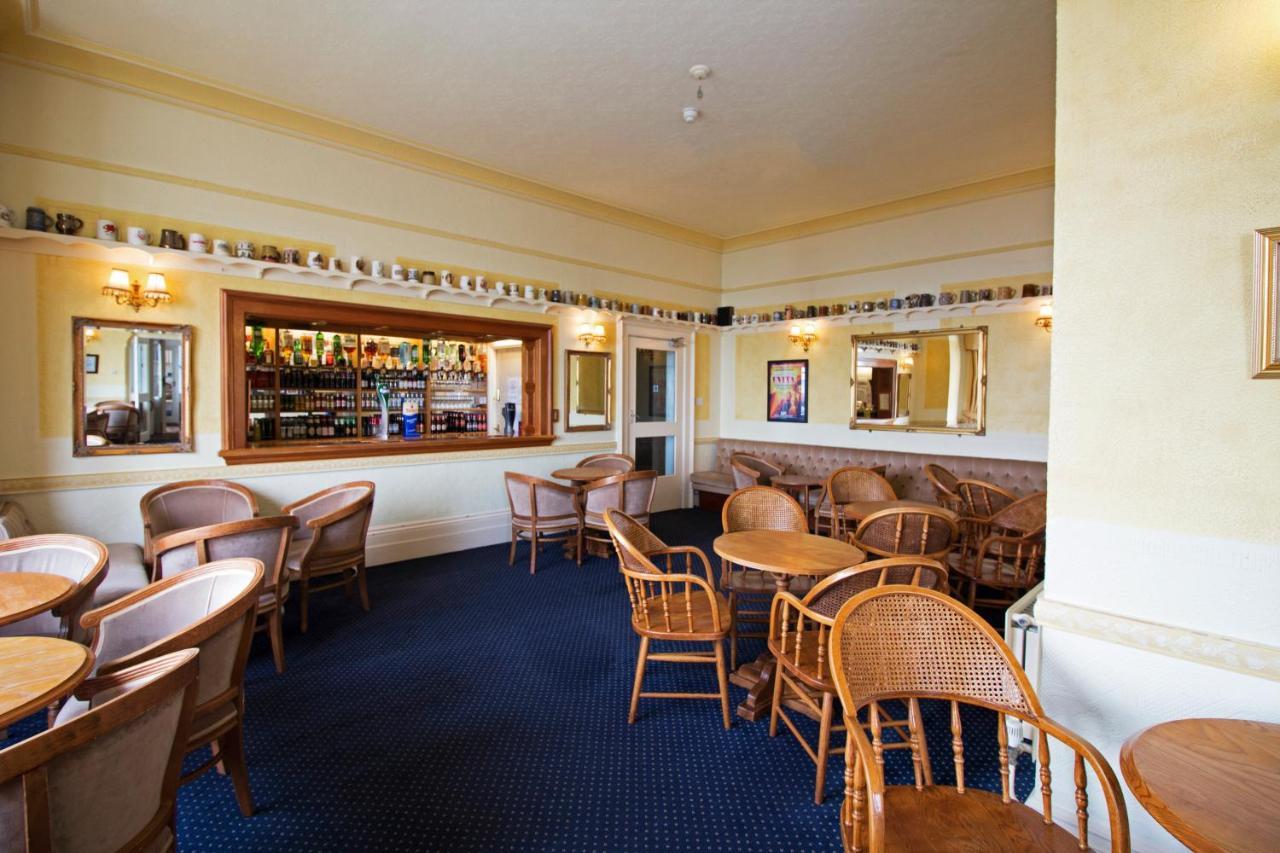 St Kilda 3*