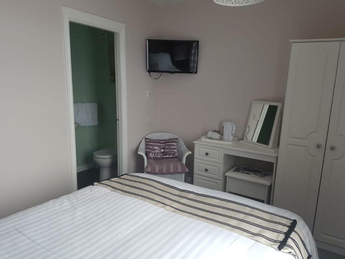 Albany House Bed & Breakfast *