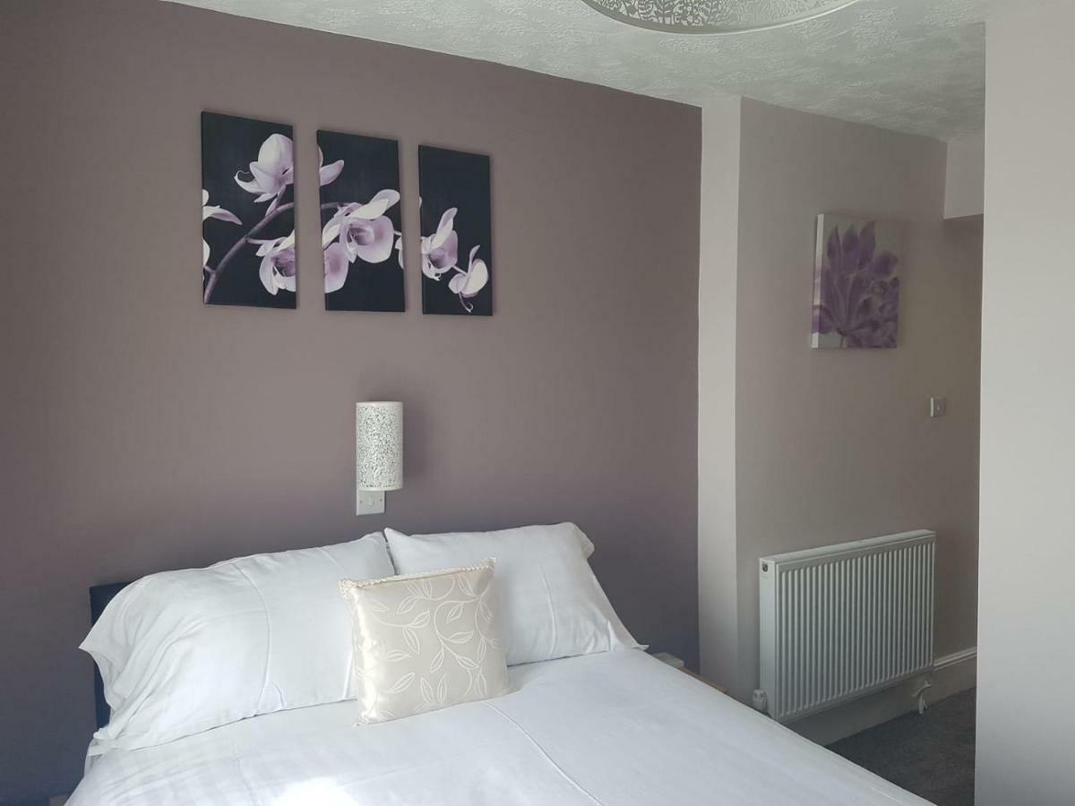 Albany House Bed & Breakfast *