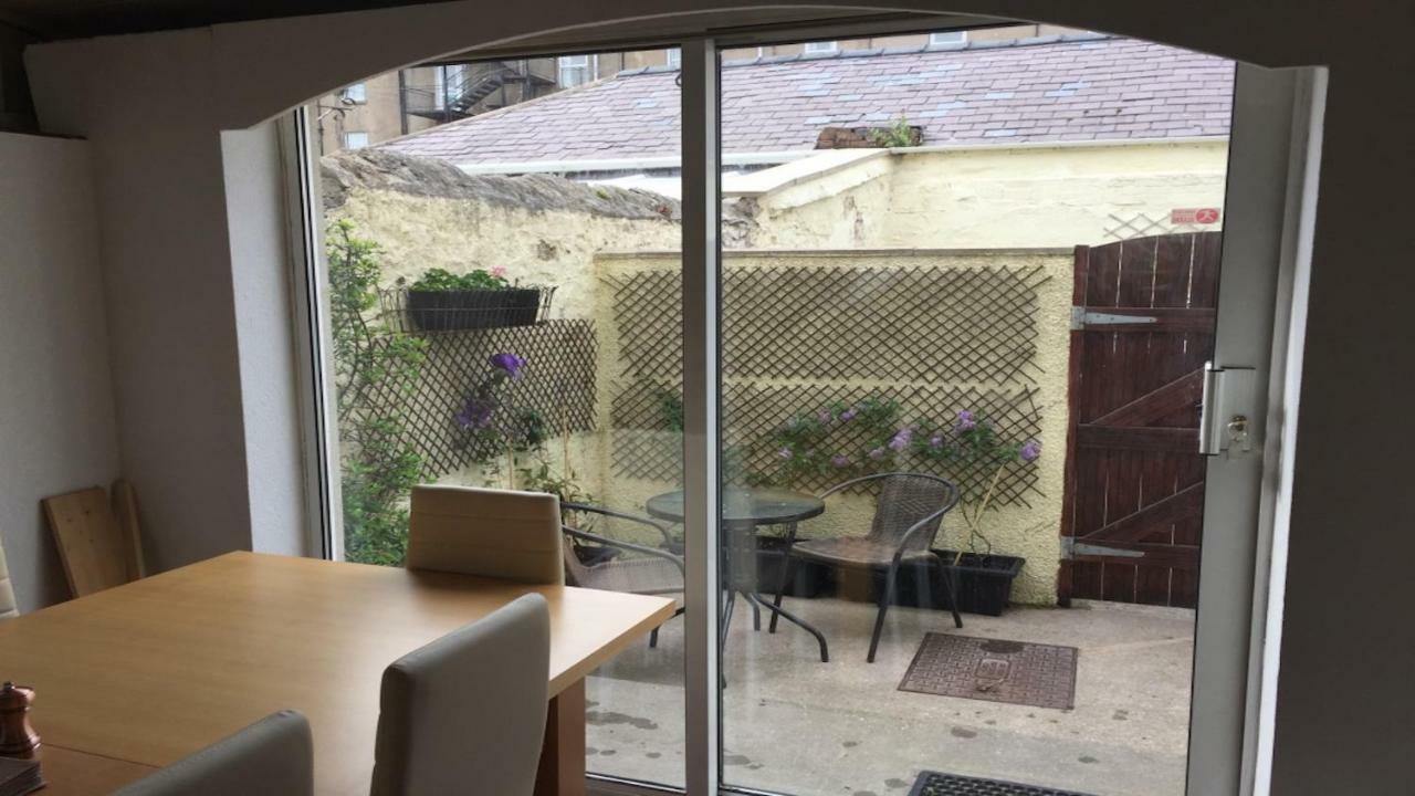 Holiday home Glan Y Mor House *