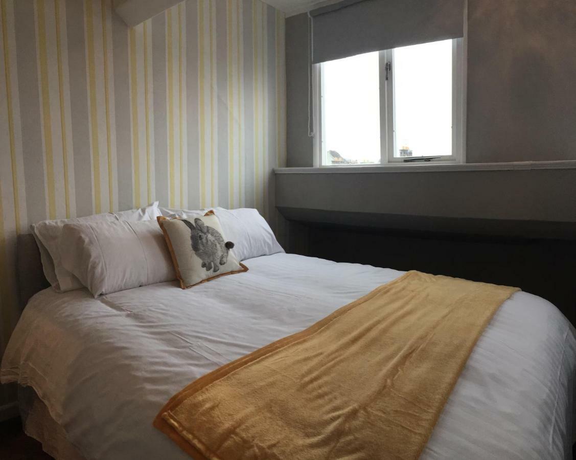 Apartment 5, Cornerhouse *