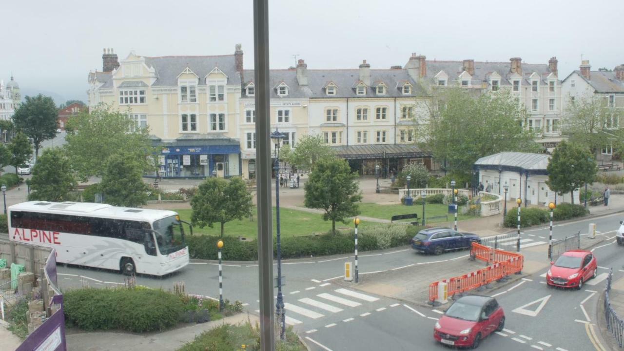 Hotel The Broadway Llandudno