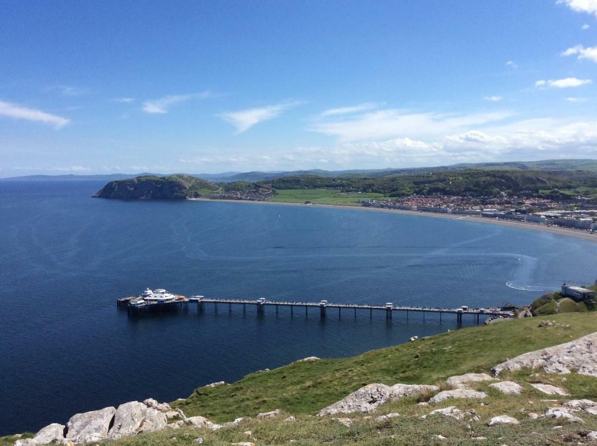 Beside The Sea - Ar Lan Y Mor Apartment Llandudno