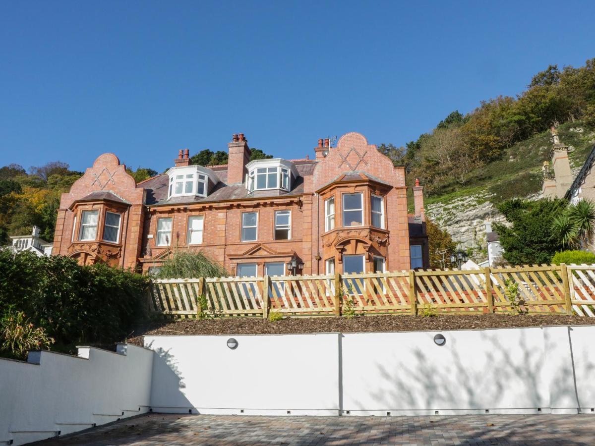 Tan Tabin Holiday home *