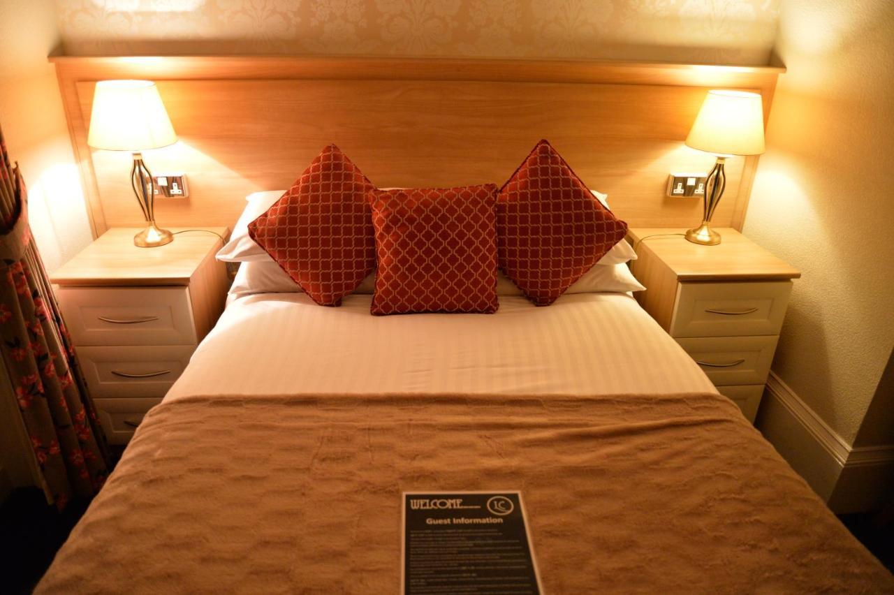 Lauriston & Lawton Court 4*