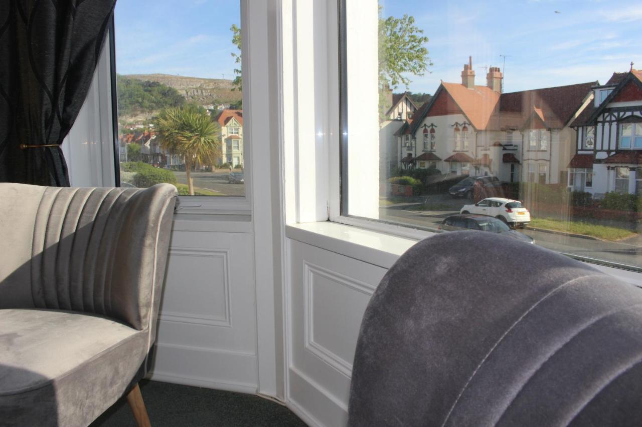 Cwtch Guest house Llandudno