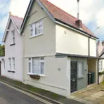 Bumble Bee Cottage