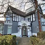 Buile Hill Holiday Flats