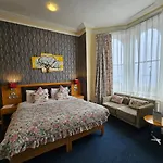 Iris Hotel Llandudno