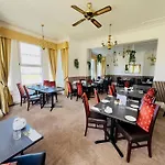 Four Oaks Hotel