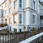 The Manor Hotel