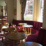 Evans Hotel
