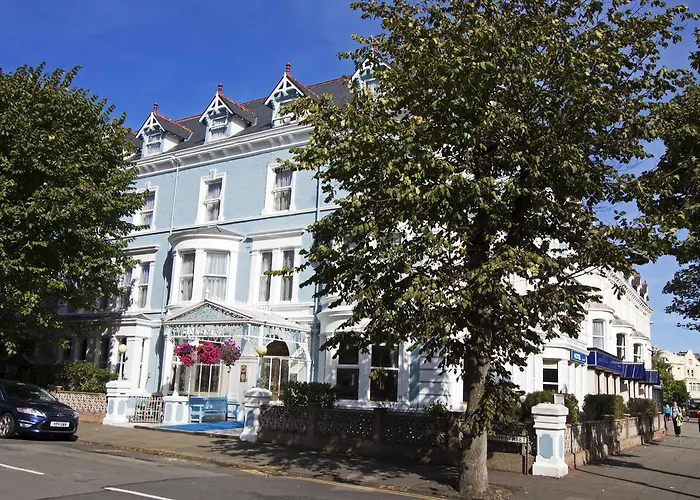 Evans Hotel