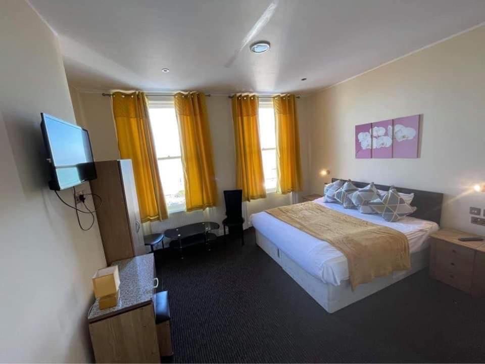 Hotel Elsinore 2*
