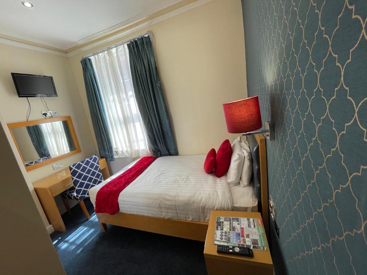 Iris Hotel Llandudno