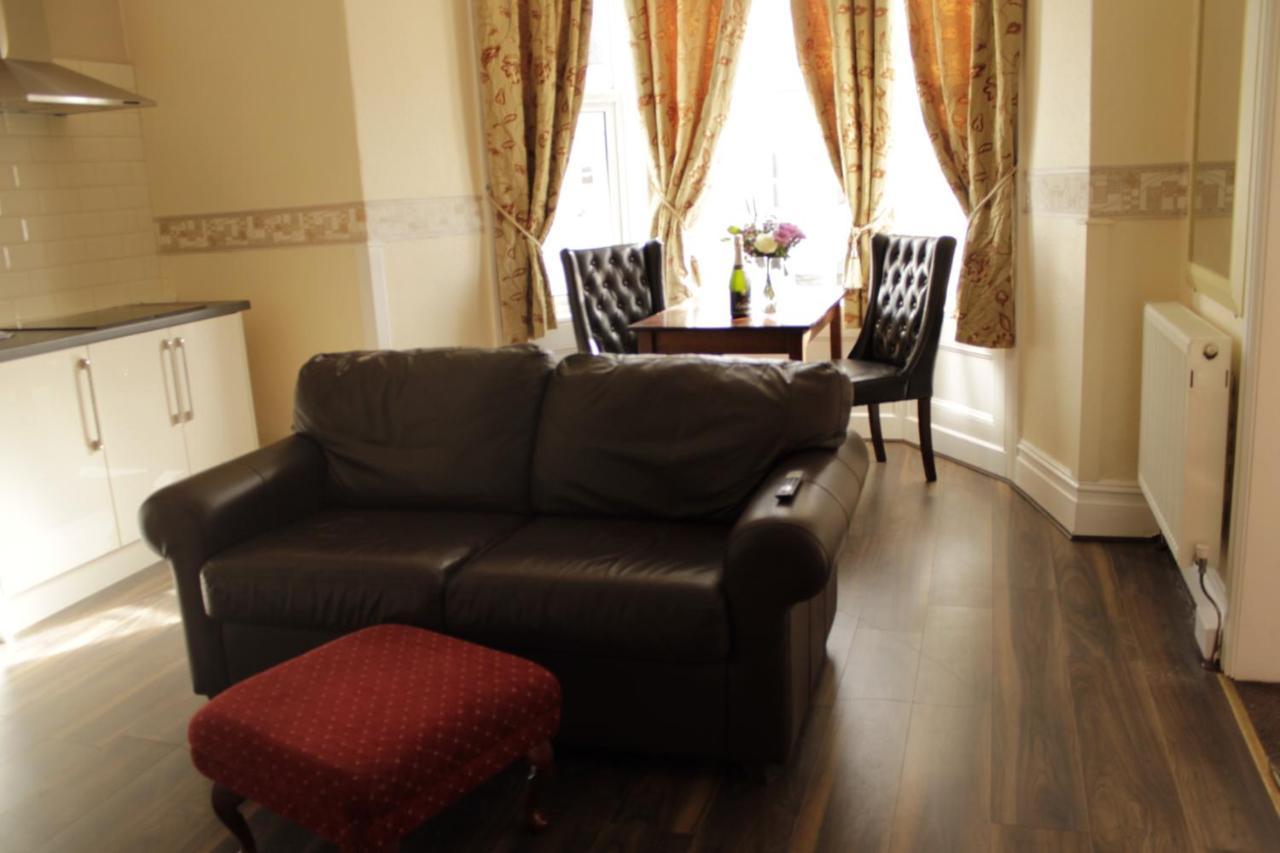 Clifton 4*