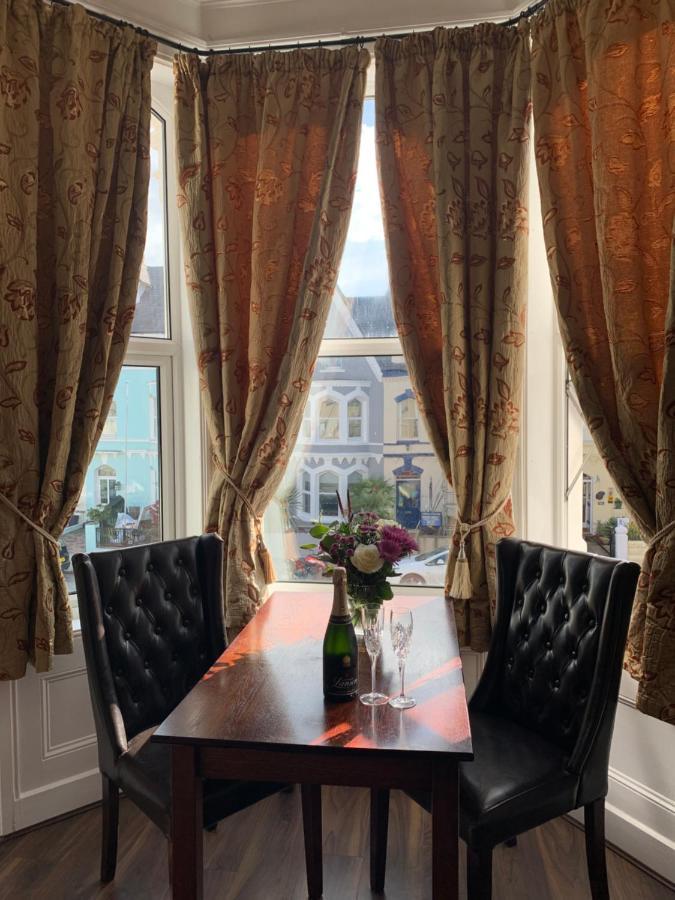 Clifton Guest house Llandudno