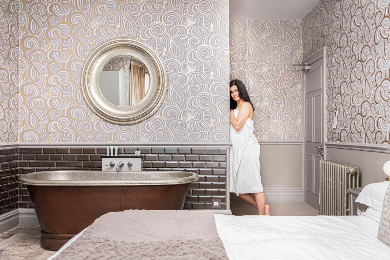 Escape Boutique 5*