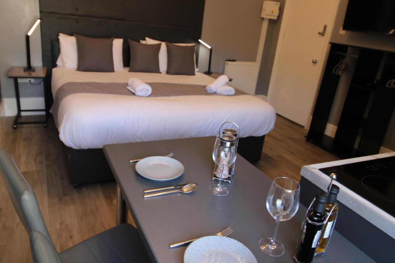 Clifton 4*