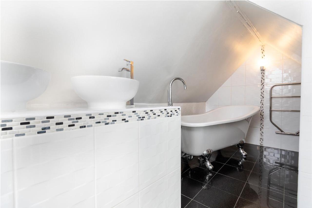 The Clontarf Guest house 4*