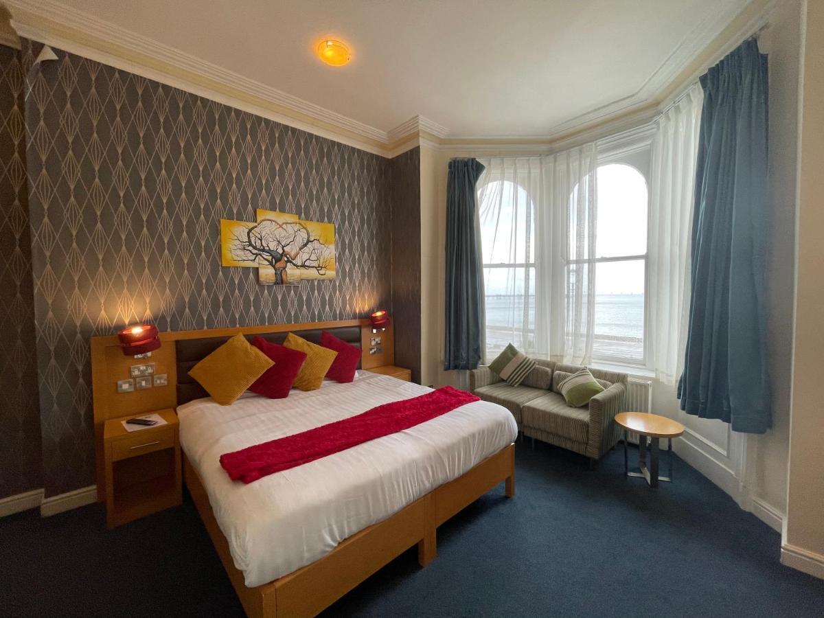 Hotel Iris