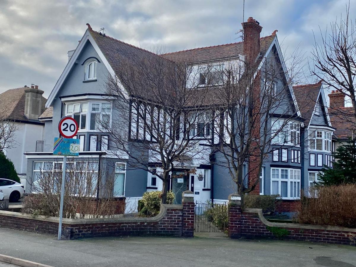 Buile Hill Flats Aparthotel