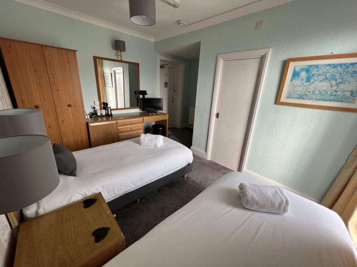 Swn Y Mor Hotel 2*