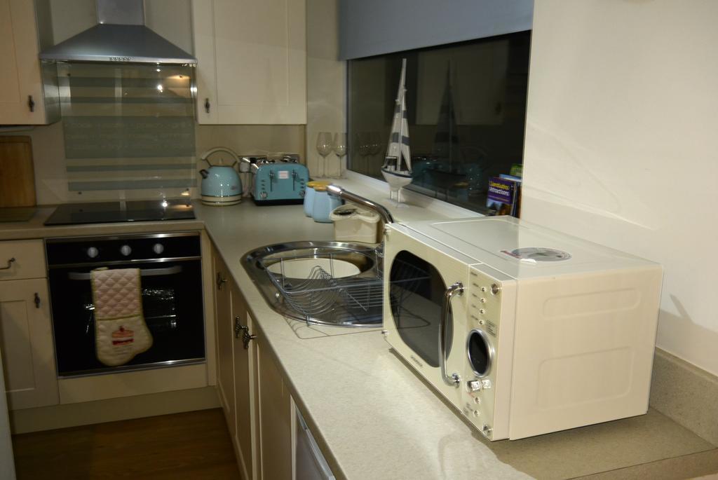 Superb Cintra Beachside Apartment